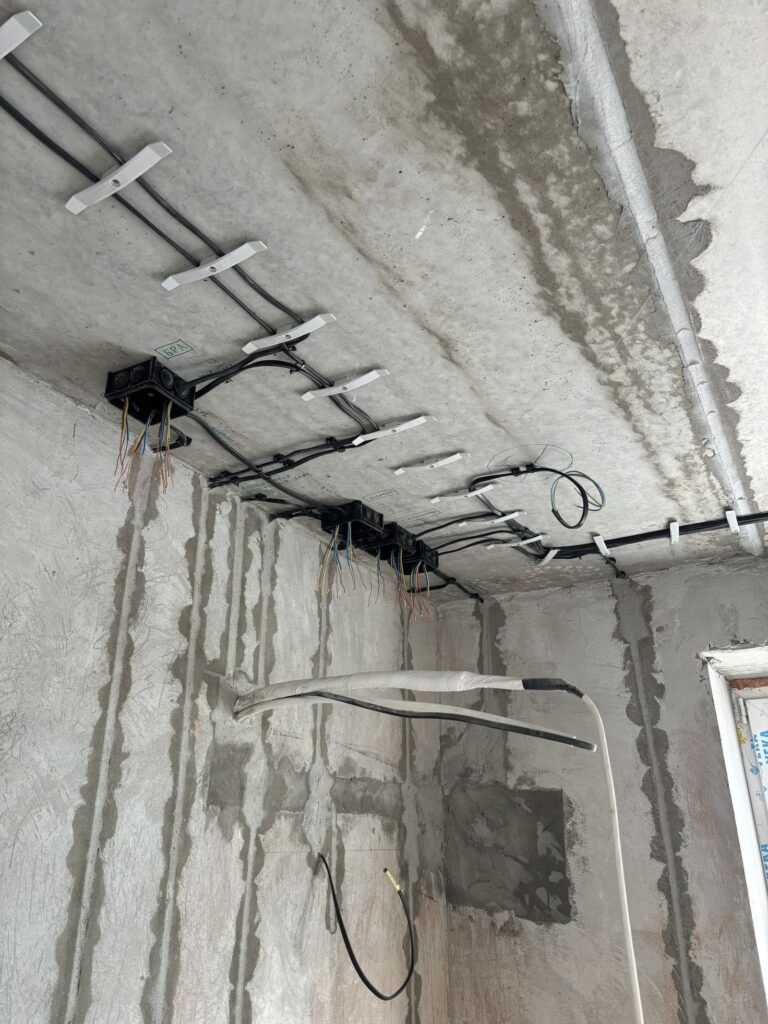 прокладка електрики в стіні Житомир