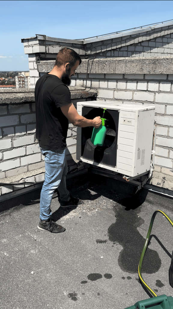 чистка зовнішнього блоку кондиціонера Житомир