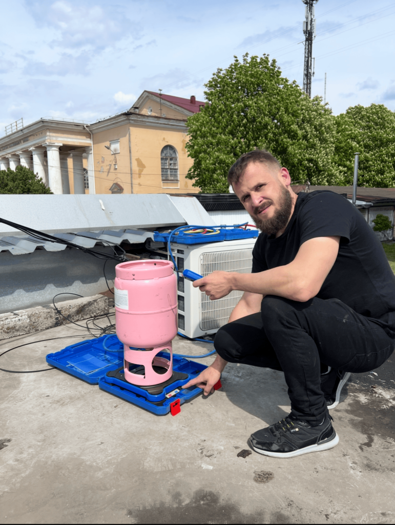 Обслуговування кондиціонерів фото Житомир