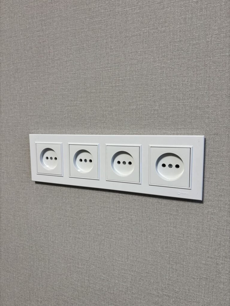 монтаж розеток квартира Житомир