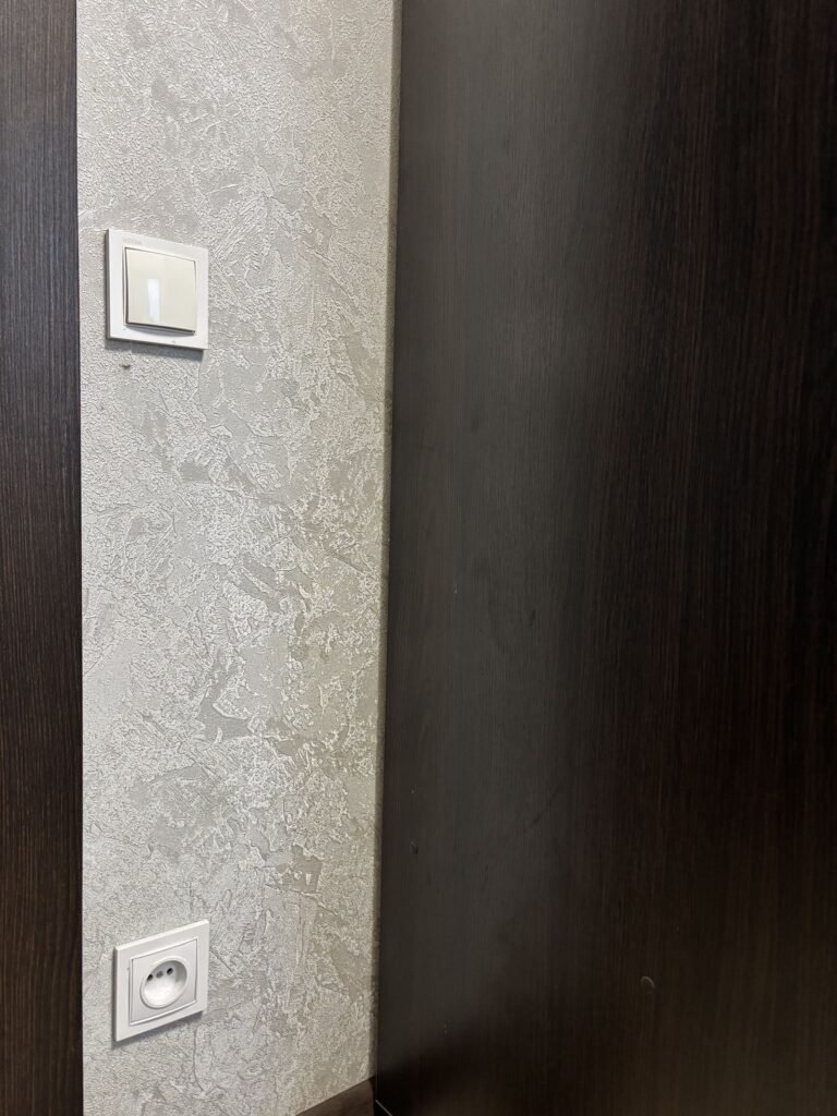 монтаж розеток та вимикачів котедж Житомир