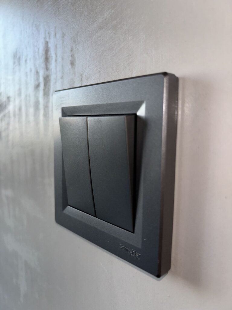 монтаж вимикачів квартира Житомир